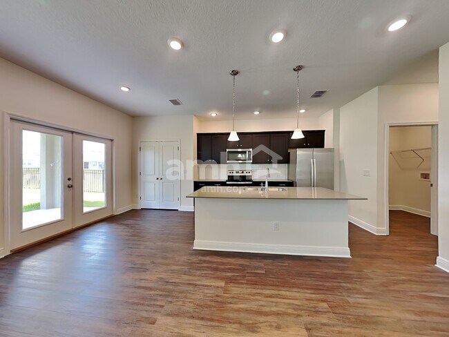 Photo - 27327 St Andrews Ave