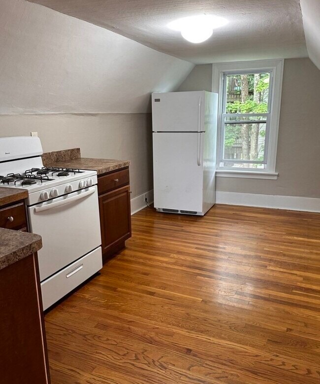 Photo - 177 Pleasant St Unit 2