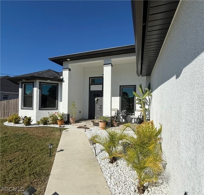 Photo - 3800 10th St W