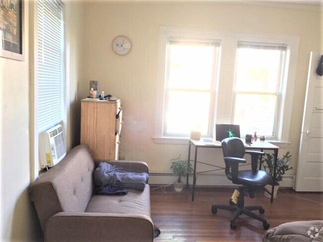 Building Photo - 13 Craigie St Unit 2 Rental