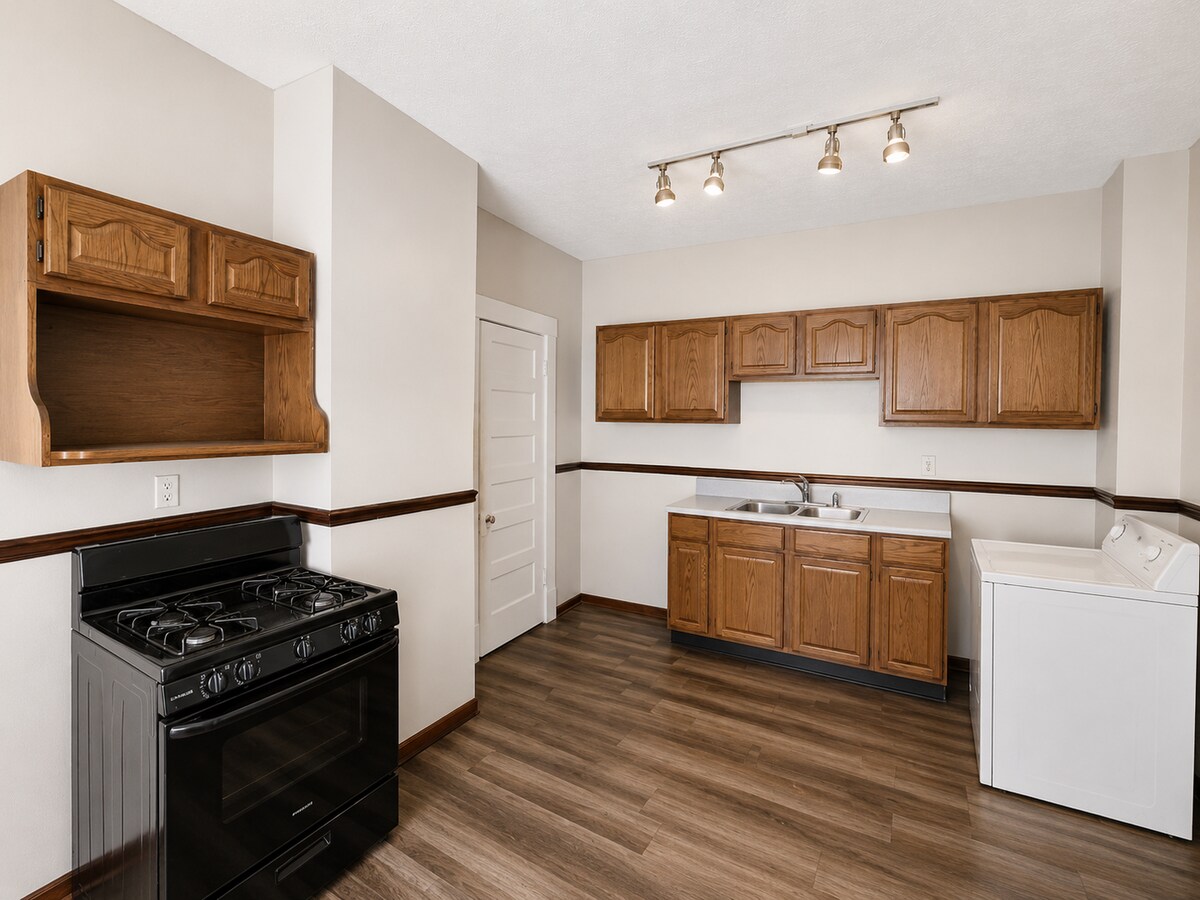 Photo - Two Bedroom House - Now Available!