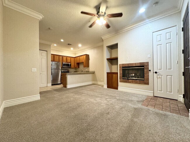 Photo - AVAILABLE NOW!!! DOWNSTAIRS 1 Bedroom 1 Ba...