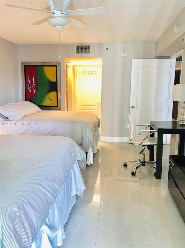 Photo - 1200 Brickell Bay Dr Unit 2418