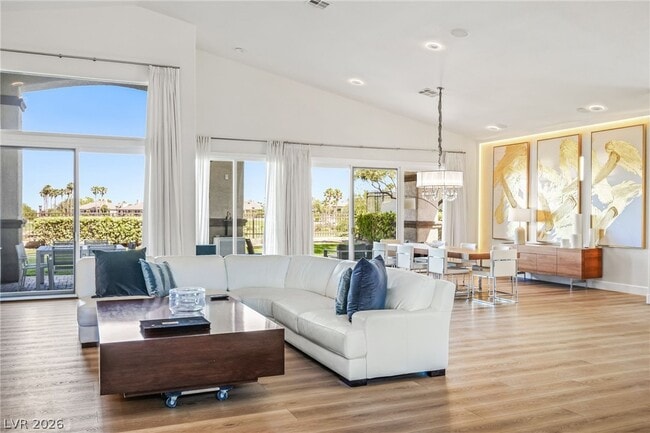 Photo - 404 Summer Mesa Dr