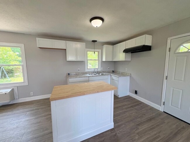 108 Graham Rd Y