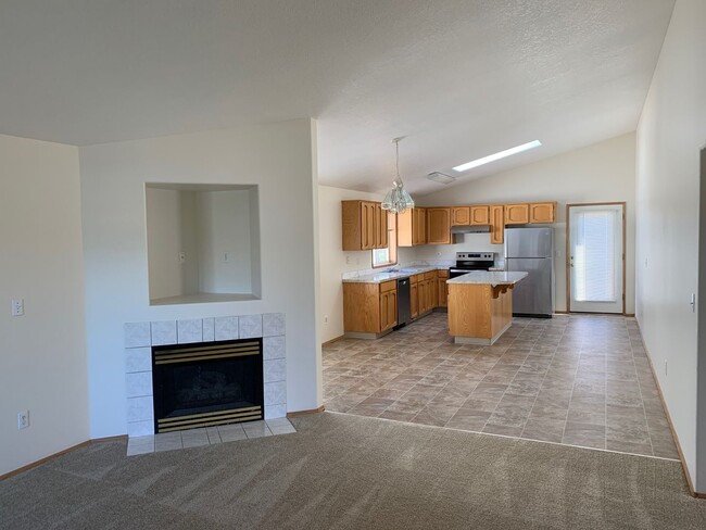 Photo - DeLa08 Unidad B