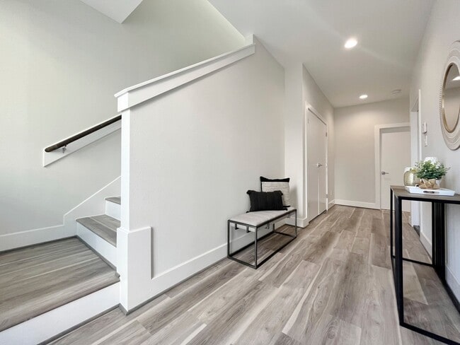 Photo - 8316 Curry Rd