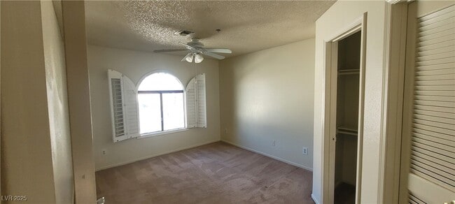 Building Photo - 2995 E Sunset Rd Unit 103