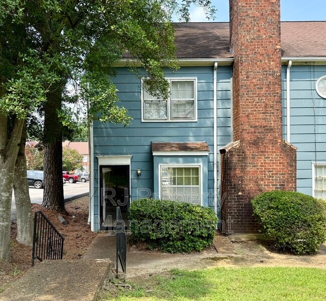 3400 Lord Dunmore Cove