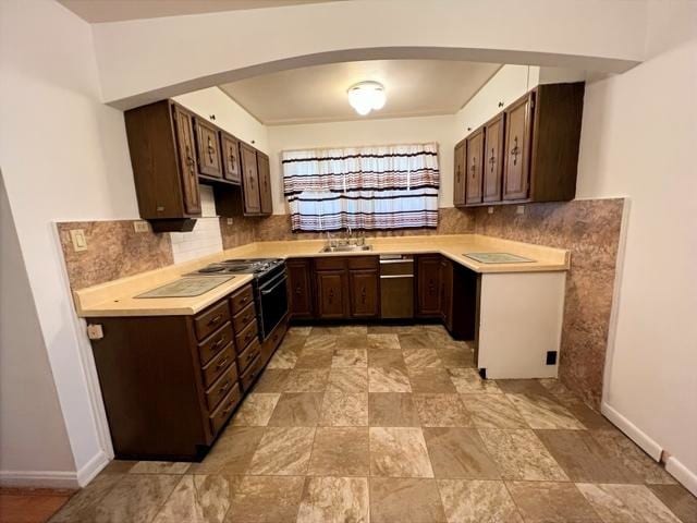 Photo - 6152 Victoria Ave