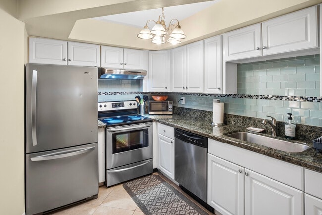 Photo - 803 NE 2nd Ave