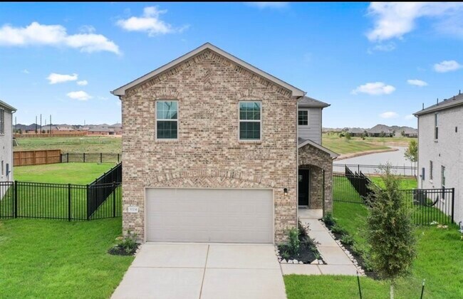 1024 Greenshank Dr