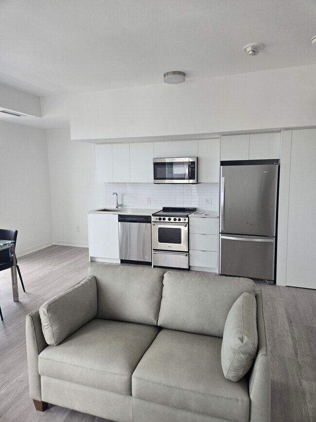 Building Photo - 480 Wilson Ave Unit 1