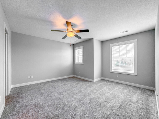 Photo - 2617 NW Lois Ln