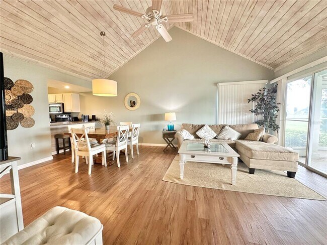 Photo - 1096 Villa Ln