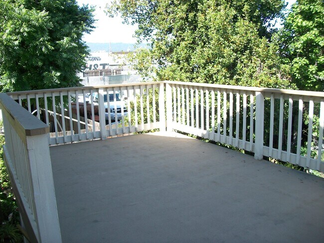 Photo - 311 Spruce St Unidad 2