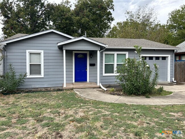 Building Photo - 1006 S 19th St Rental