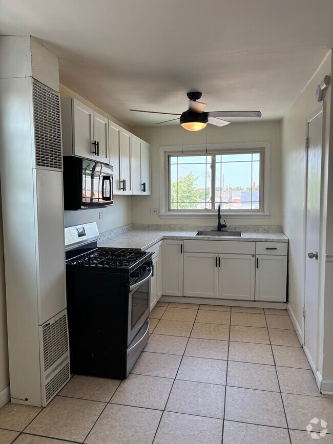Building Photo - 5200 S Lorel Ave Rental