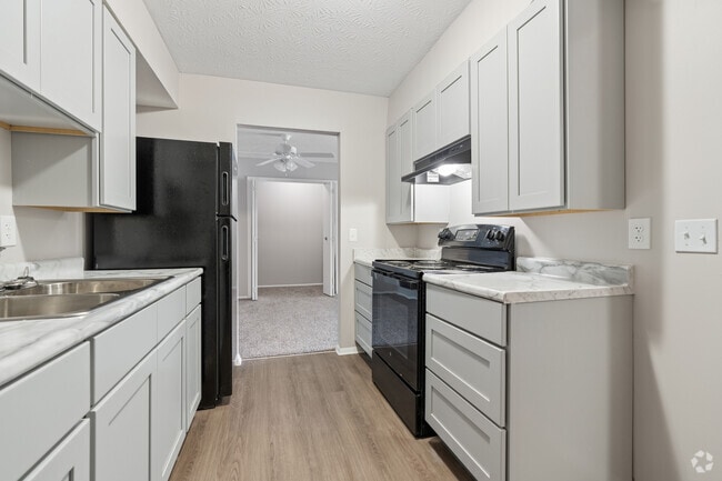 2BR, 2BA - 1,242SF - Kitchen