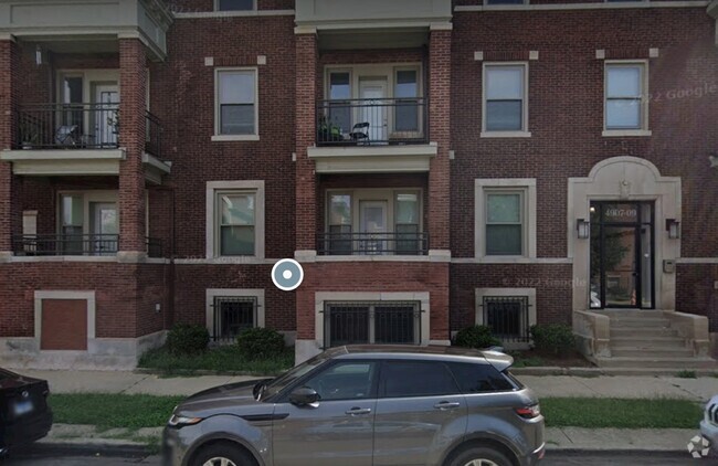 Building Photo - 4901 S Champlain Ave Rental