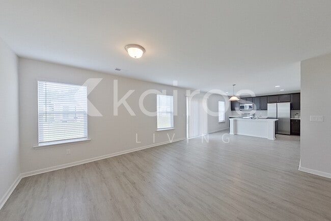 Photo - 27 Duluth Dr