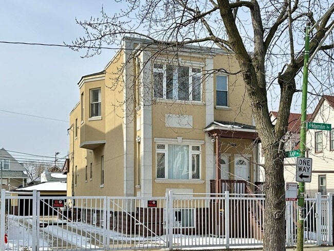 Photo - 2020 N Hamlin Ave Unit J02P