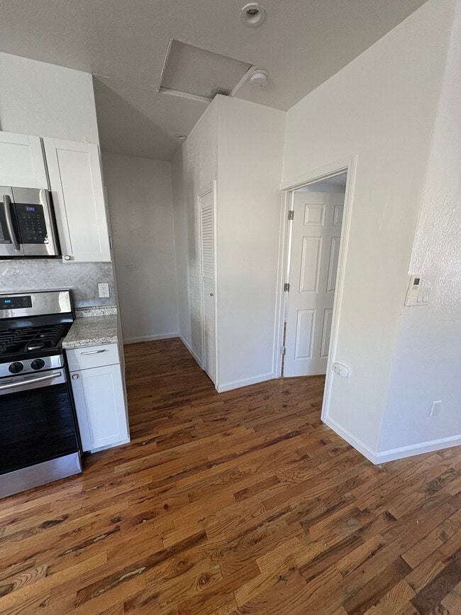 Photo - 309 Laurel St