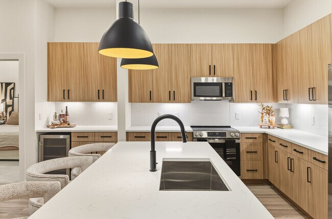 Building Photo - The Vixen