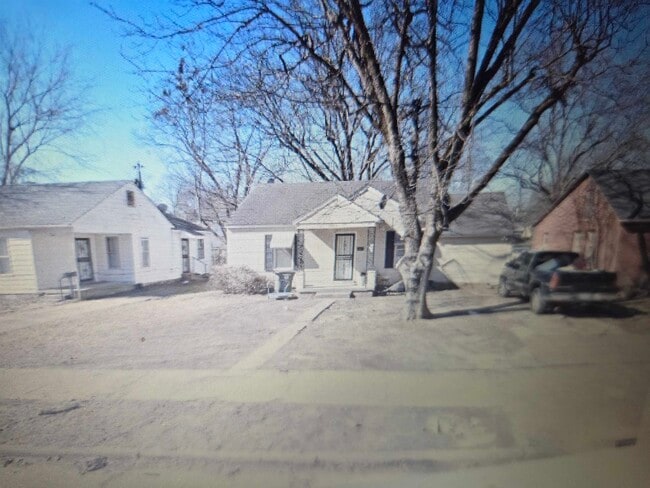 Building Photo - 1373 Salem St