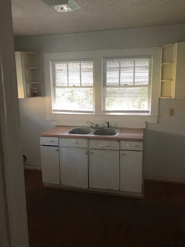 Photo - 2 Bedroom 1 Bathroom