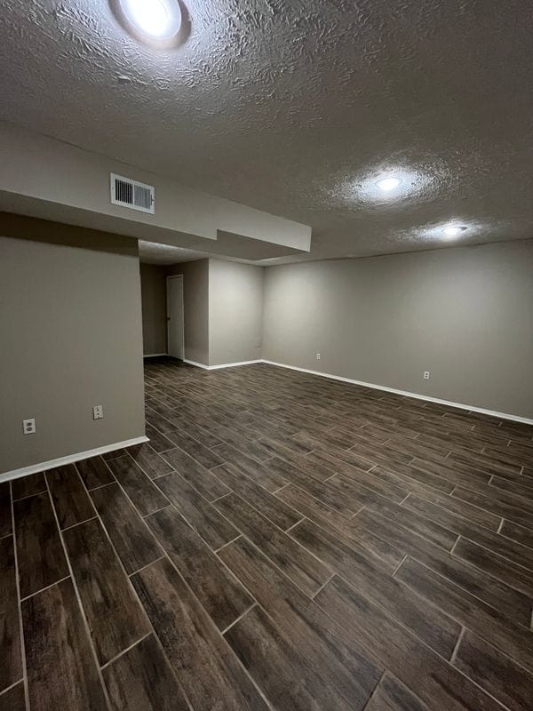 Photo - 8929 Harkate Way