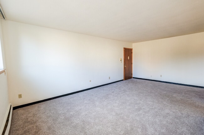 Randolph Apartments | 1172
