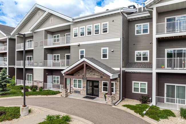 Conifer Ridge Apartments - Conifer Ridge Apartments