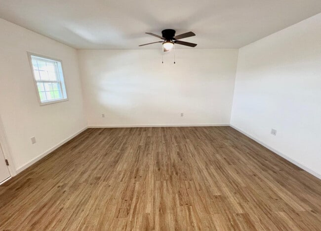 Photo - 6688 Bino Rd Unidad B