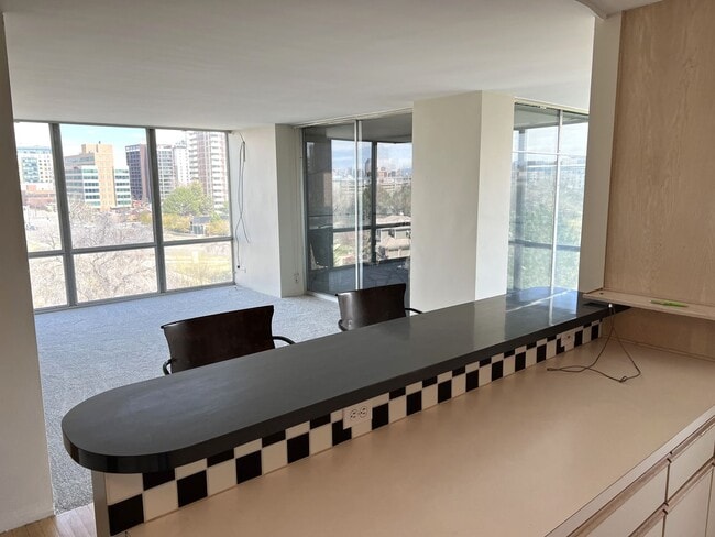 Photo - Corner Condo with Stunning Views in Cherry... Unidad 608
