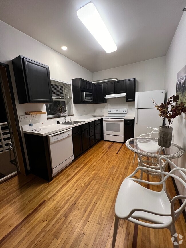 Building Photo - 8385 Geneva St Unit #3 Rental
