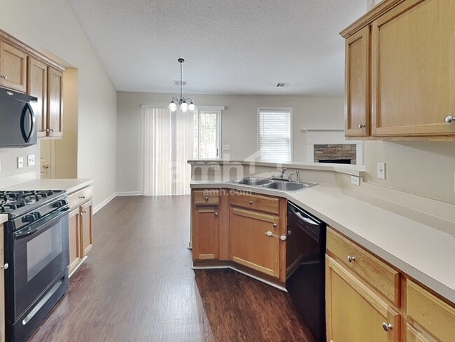 Photo - 821 Beranda Cir