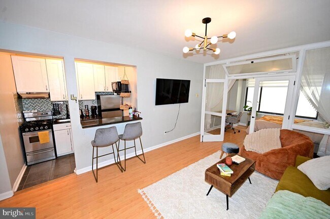 Photo - 1 Scott Cir NW Unidad 515