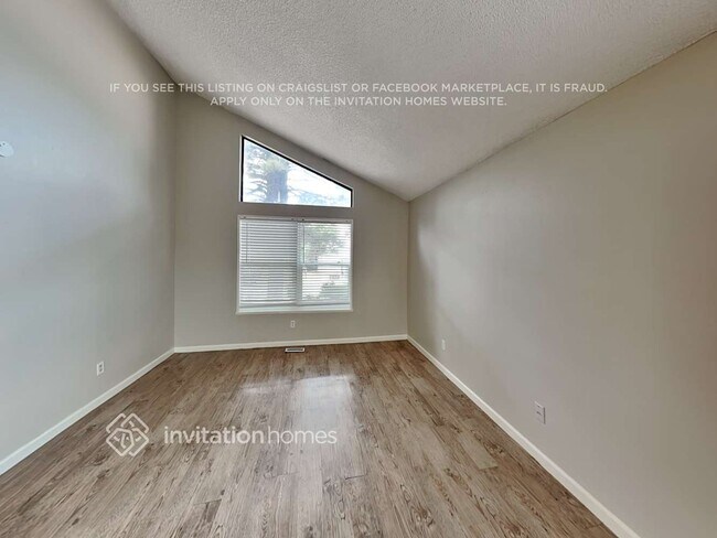 Photo - 18953 E Kent Cir