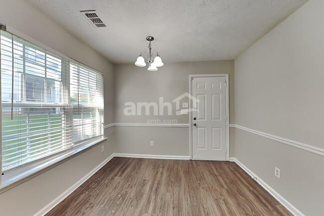Photo - 1225 Stephens Pond View