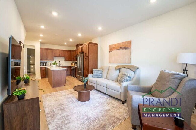 Photo - 850 Verandah Ln