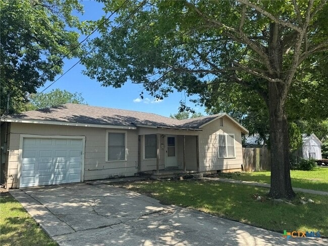 Building Photo - 809 Leissner St