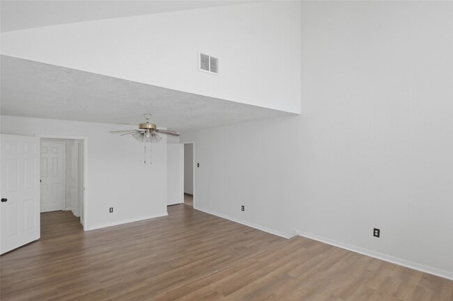 Photo - 13811 Crosshaven Dr