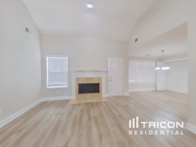 Photo - 175 Saddle Ln