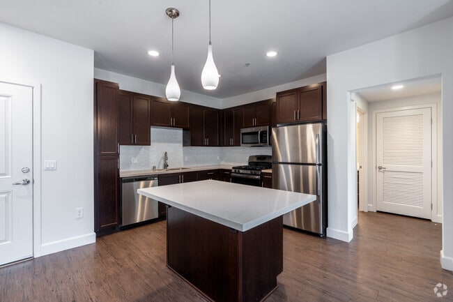 2BR, 2BA - 1,063SF - Kitchen