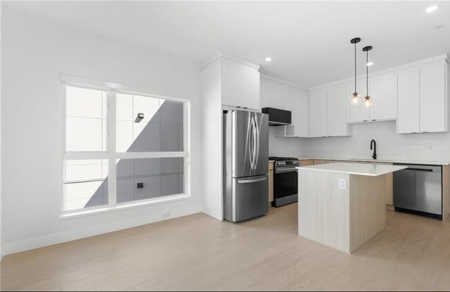 Photo - 2629 Millstream Rd