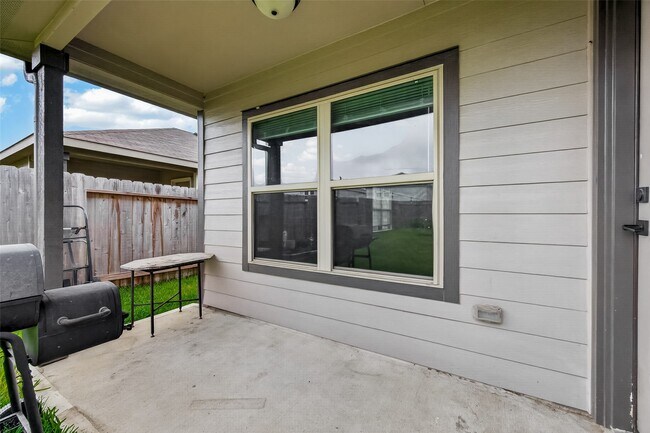 Photo - 10411 Meadow Saffron Dr
