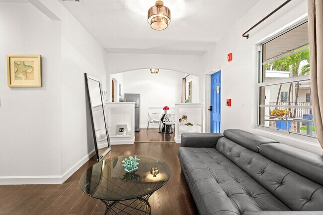 Photo - 937 Lenox Ave. Unit SI ID1540485P
