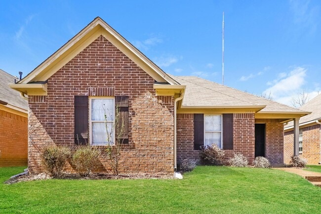 Building Photo - 1021 Crayton Ridge Dr Rental