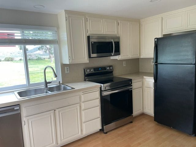 44135 Village 44